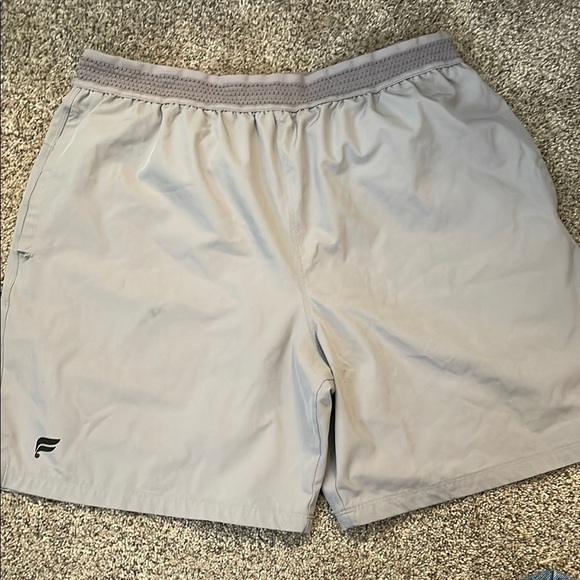 Fabletics grey lined shorts large - Picture 1 of 4